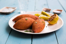 Load image into Gallery viewer, Palm Leaf Plates Round 7" Inch (Set of 25/50/100) - GMD Boutique