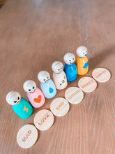 Load image into Gallery viewer, Feelings, Emotions Peg Doll Set Spanish/English - GMD Boutique